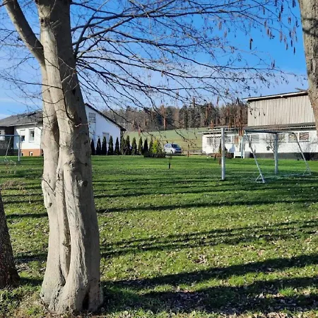 Exklusive Naturoase Direkt Am Ars Natura Wanderweg Mit Panoramablick Auf メルズンゲン